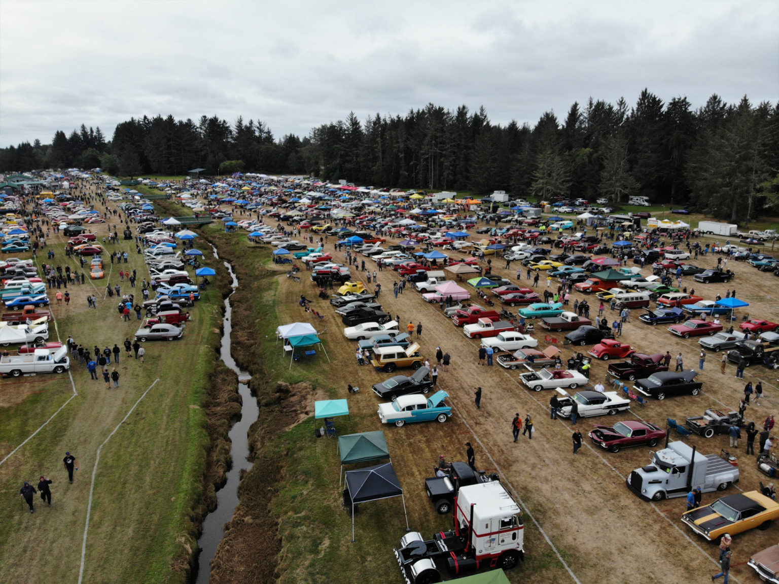 Beach Barons Car Club Classic Car Rod Run to the End of the World